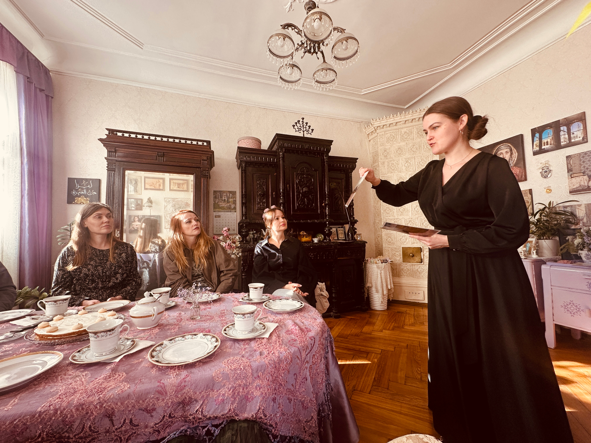 Лекция в доходном доме